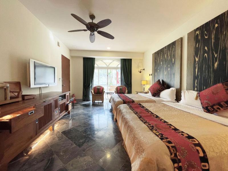 Swan Lake Villa Resort Nanwan Exterior foto